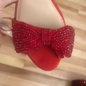 Bow red sandals